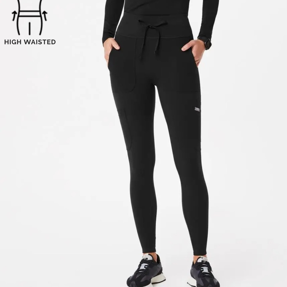 Figs NWOT Scrub Cargo Legging